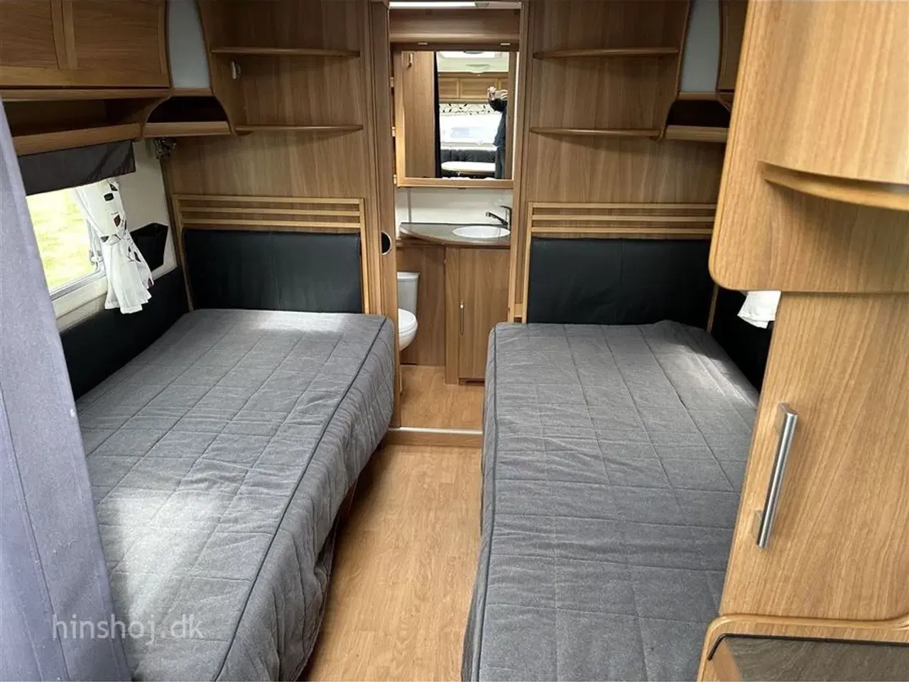 Billede 2 - 2012 - Kabe Safir TDL E KS   Rummelig vogn med enkeltsenge fra Hinshøj Caravan