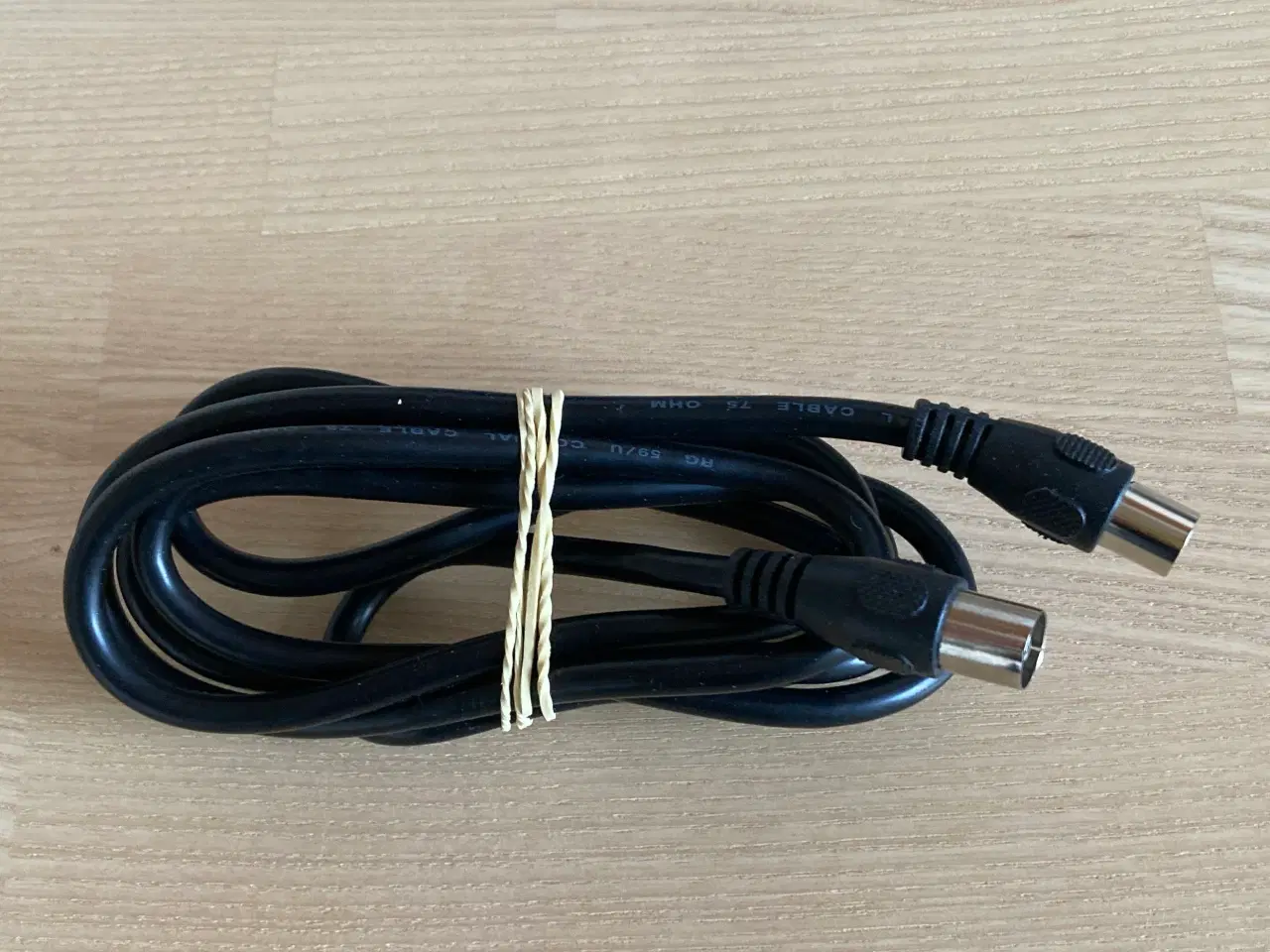 Billede 1 - Sort antennekabel, 150 cm