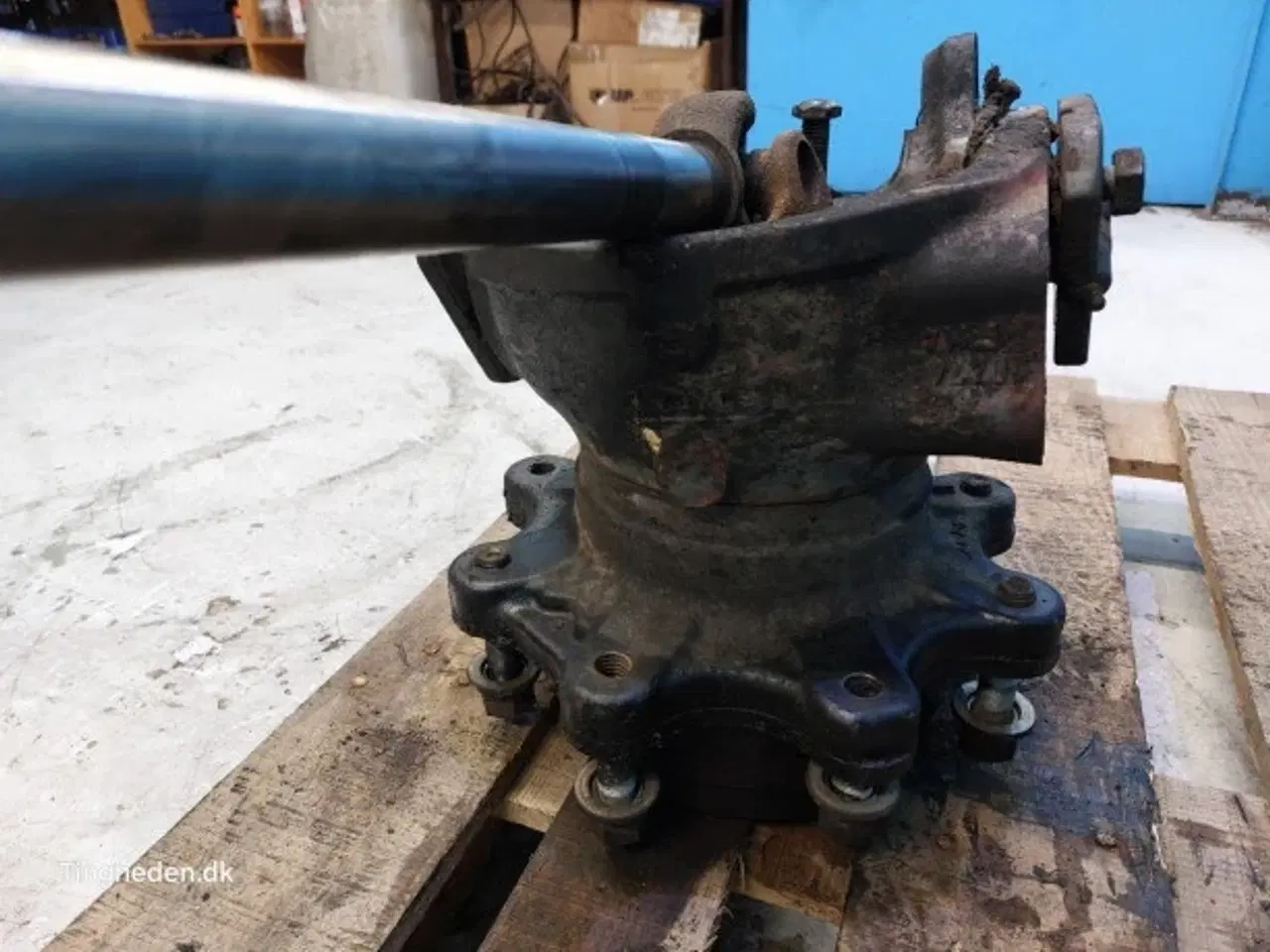 Billede 8 - New Holland LB110 Styrespindel L. 85827740