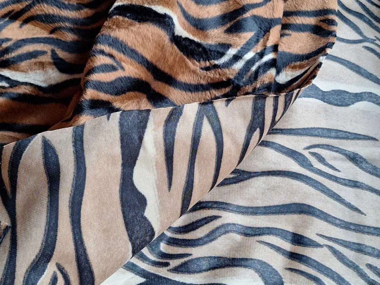 Billede 2 - Kraftigt stof