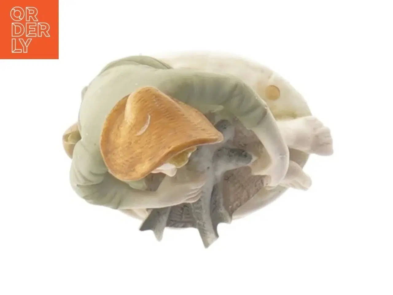 Billede 3 - Porcelænsfigur af pige med kurv fra Kjellerup (str. 15,5 cm)