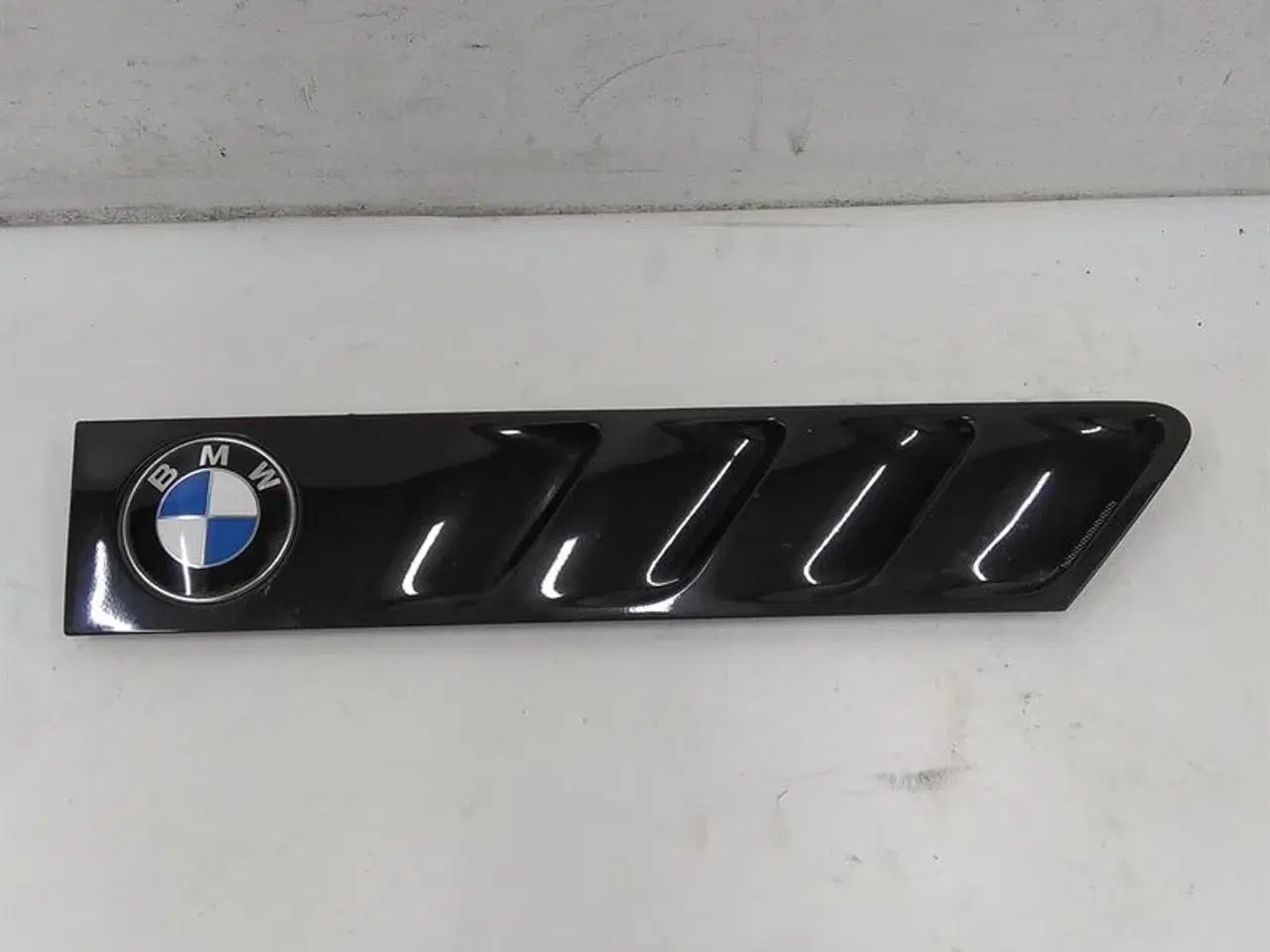 Billede 1 - Luftindtag højre med BMW emblem A62391 Z3