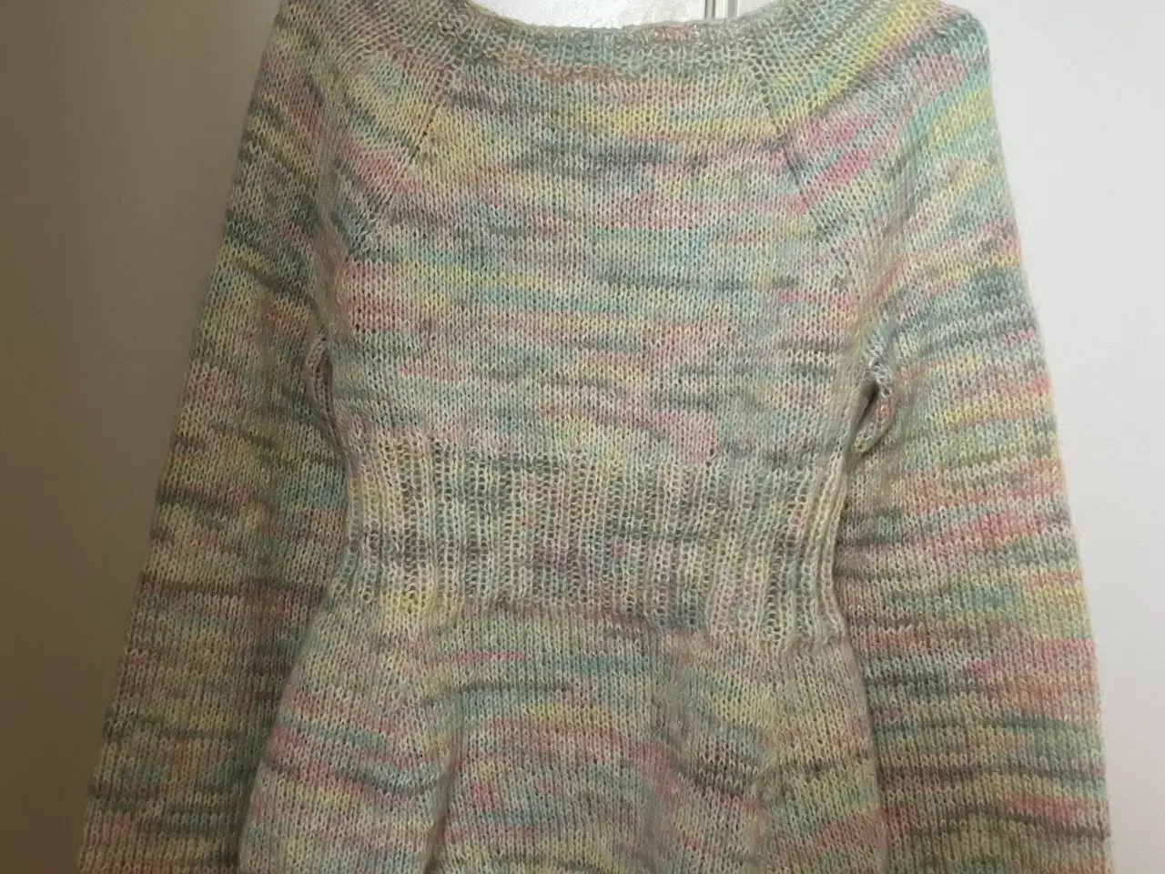 Billede 5 - Unik, ubrugt sweater