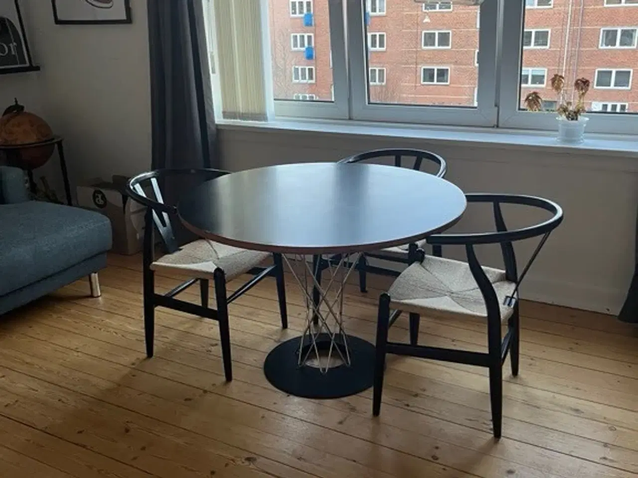 Billede 1 - Spisebord sælges
