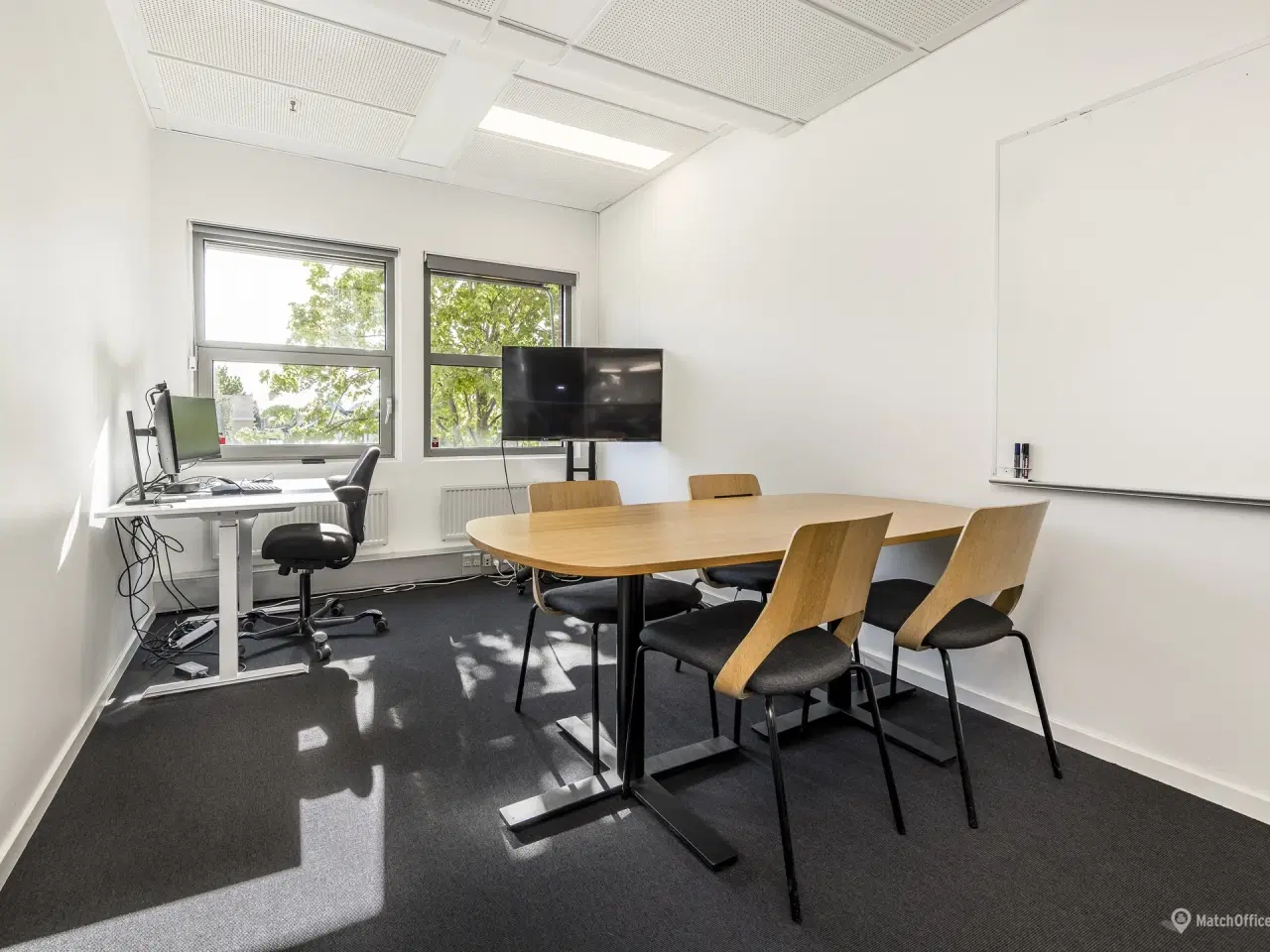 Billede 5 - 819 m² kontor med plads til 44 arbejdspladser, nem tilgængelighed og parkering.
