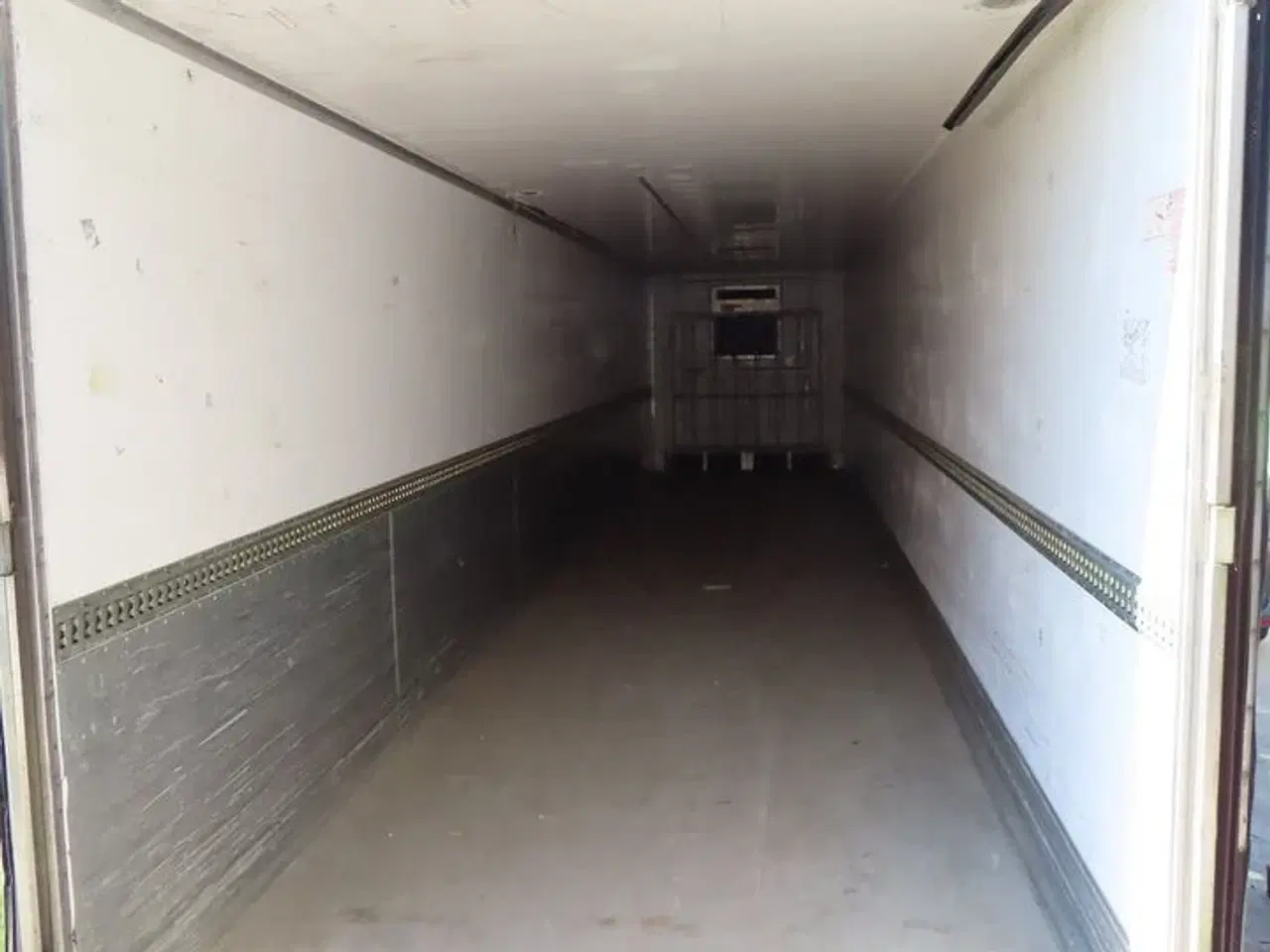 Billede 2 - 3-akslet køletrailer med Carrier Maxima 1200, inkl. div dæk og hjul