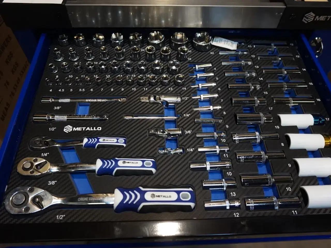 Billede 2 - Metallo Værktøjsvogn XXL med værktøj og 8 skuffer og sideskab