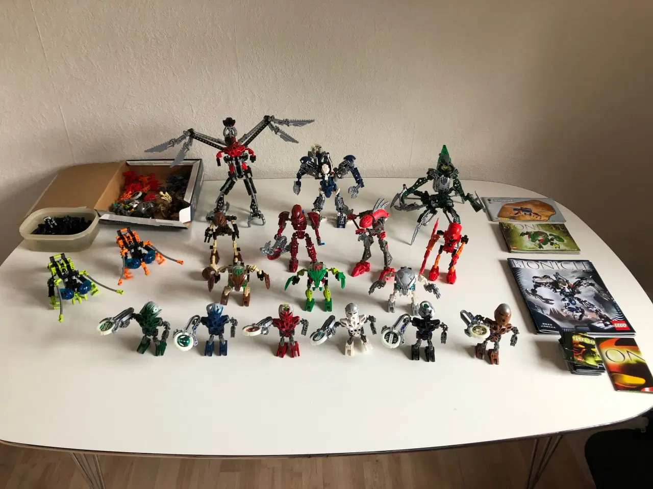 Billede 1 - Stor samling Bionicle (Perfekt stand)