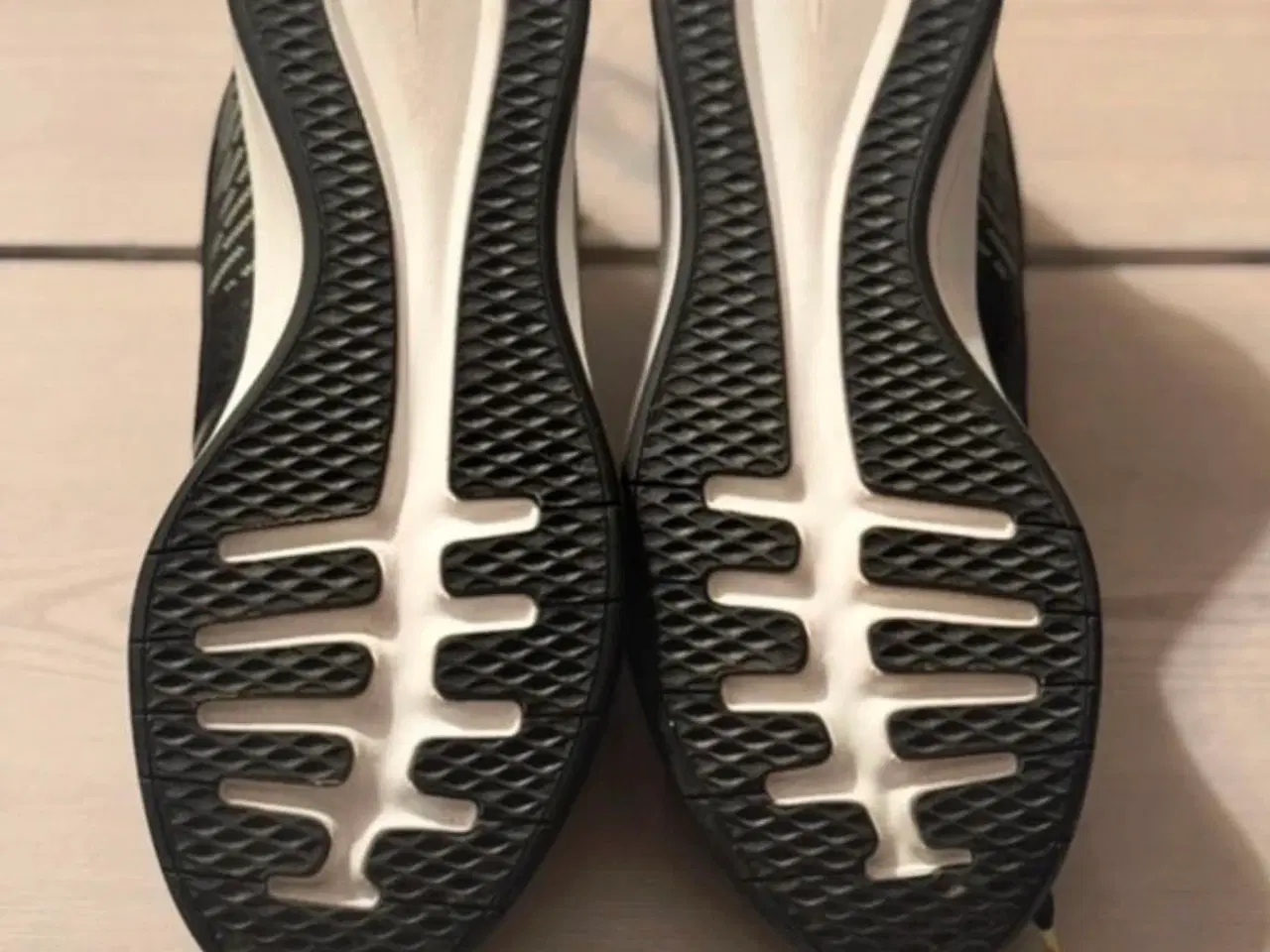 Billede 4 - Tamaris Fashletics str. 37