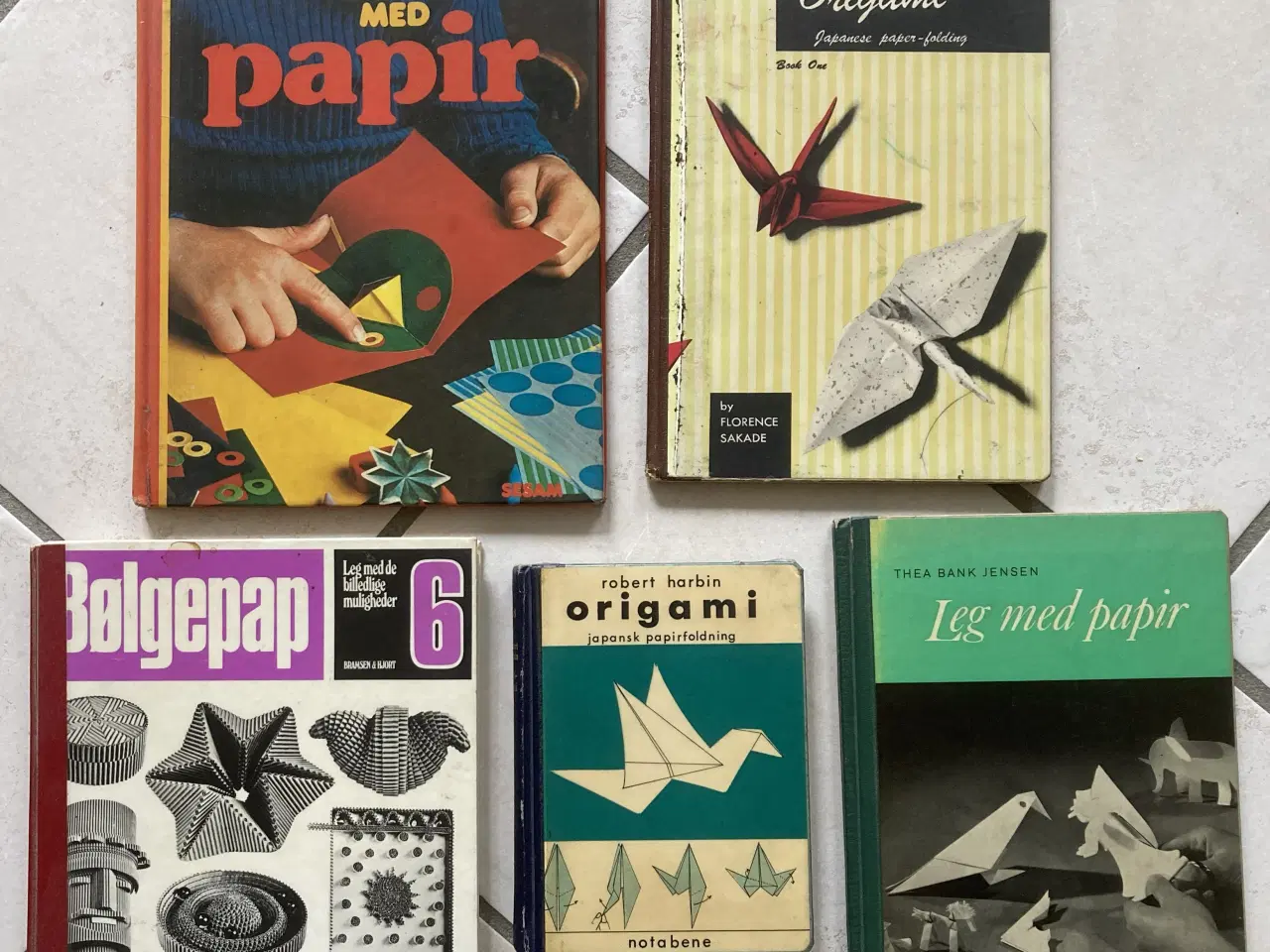 Billede 1 - 5 håndarbejdsbøger / Hobbybøger tema "Origami"
