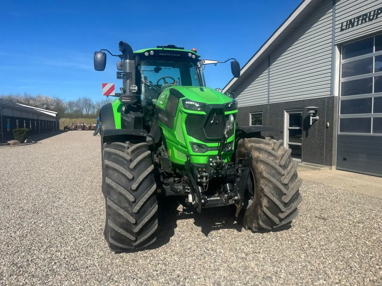 Billede 18 - Deutz-Fahr Agrotron 8280 TTV Stage V Warrior med fuld affjedring og evt. GPS