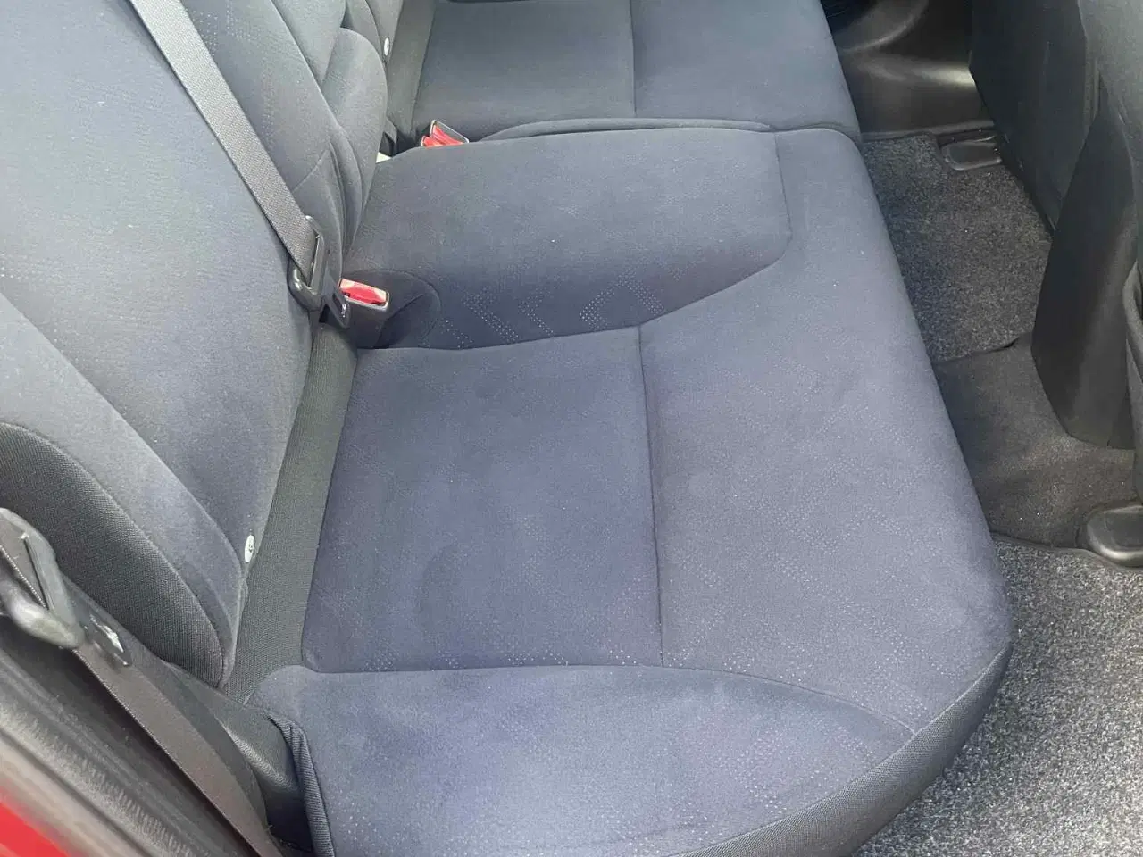 Billede 5 - Velholdt Bil