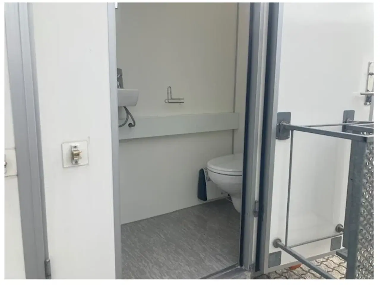Billede 9 - Ref: 28612888 Mandskabsvogn