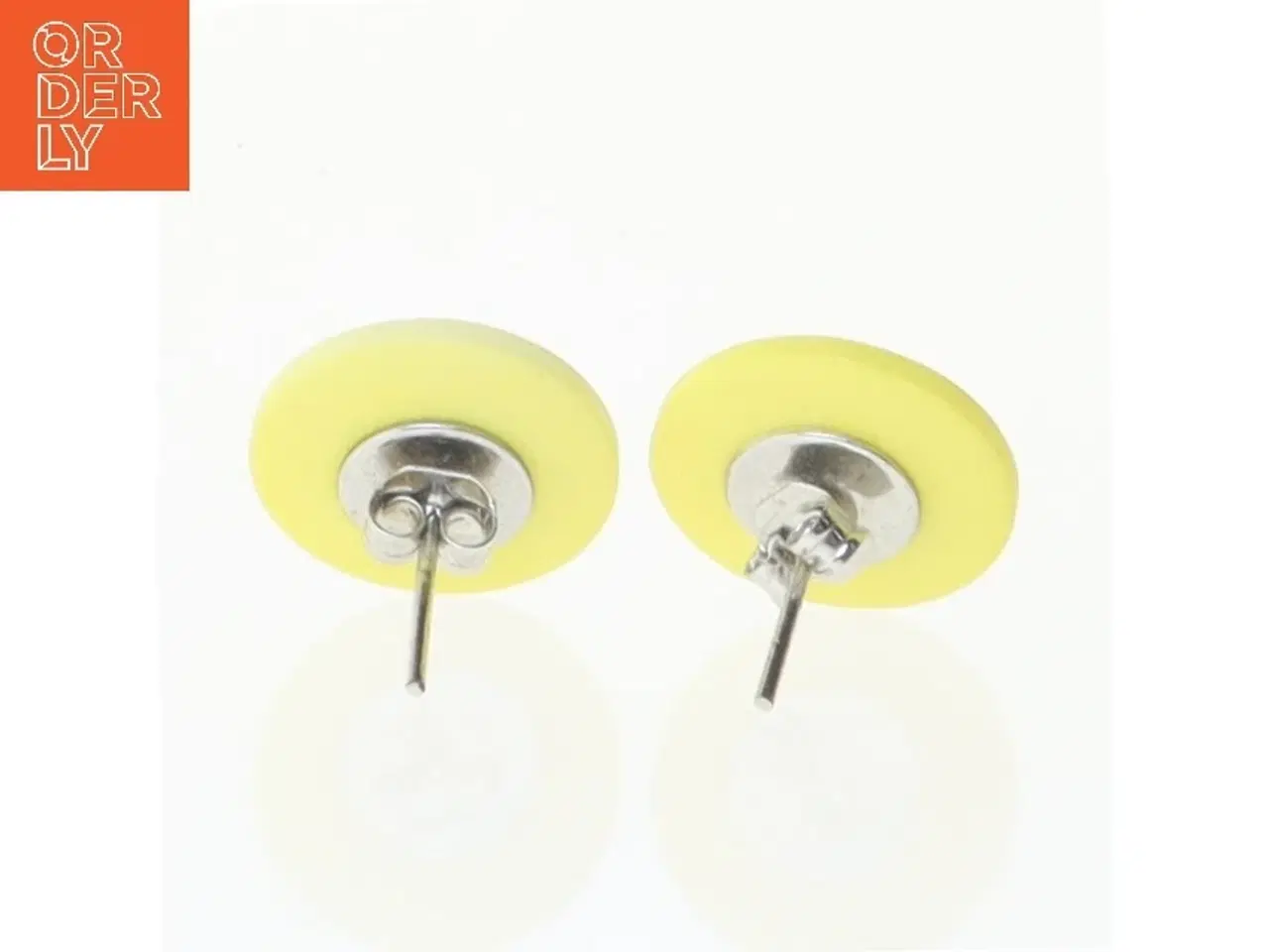 Billede 2 - Gule knapformede ørestikker (str. 1 cm)