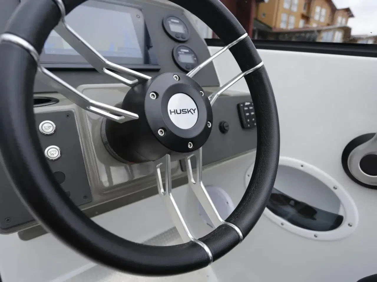 Billede 2 - Finnmaster Husky R7 - Yamaha 150 HK/Udstyr