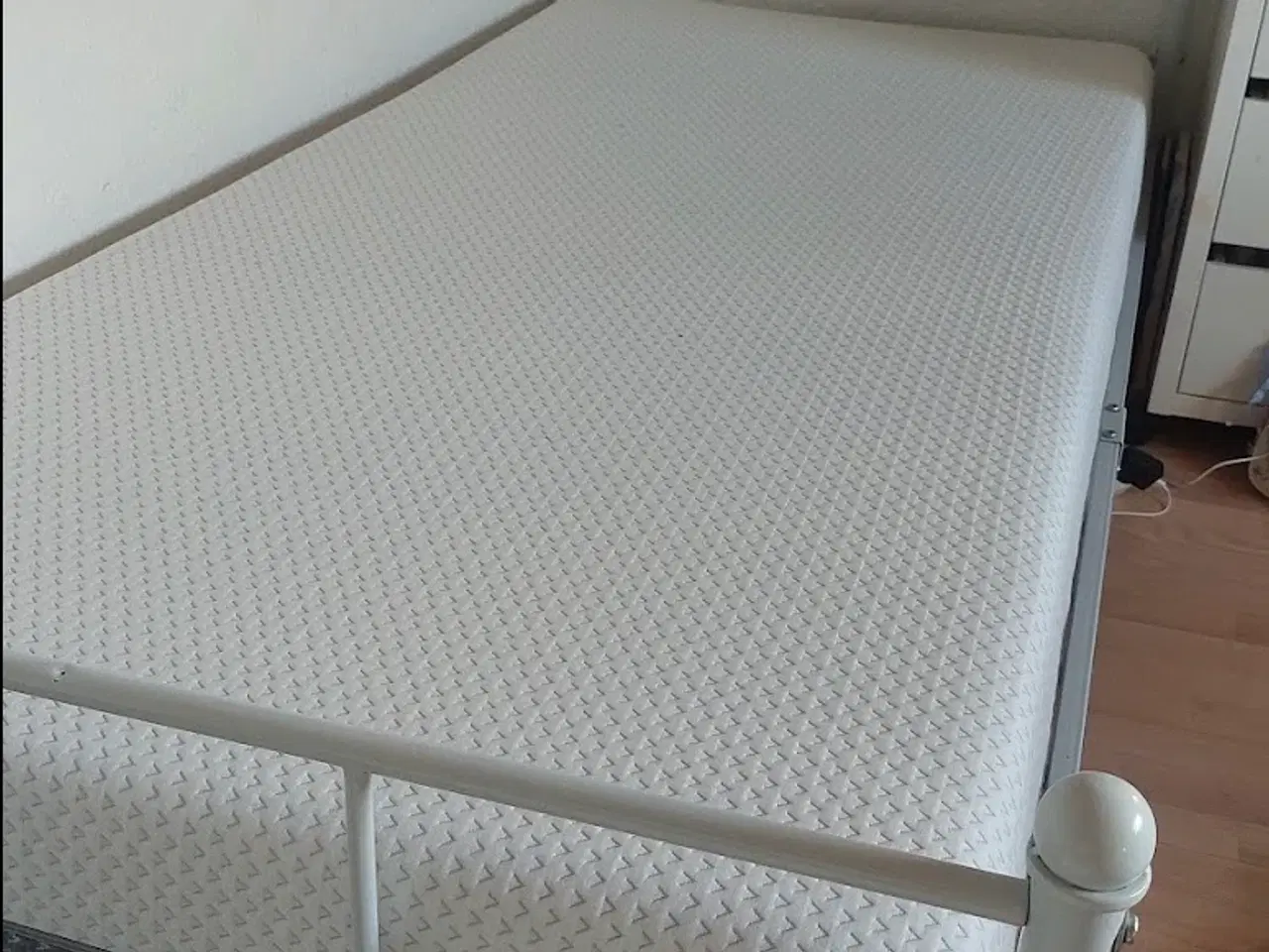 Billede 4 - Metal/stålseng til salg