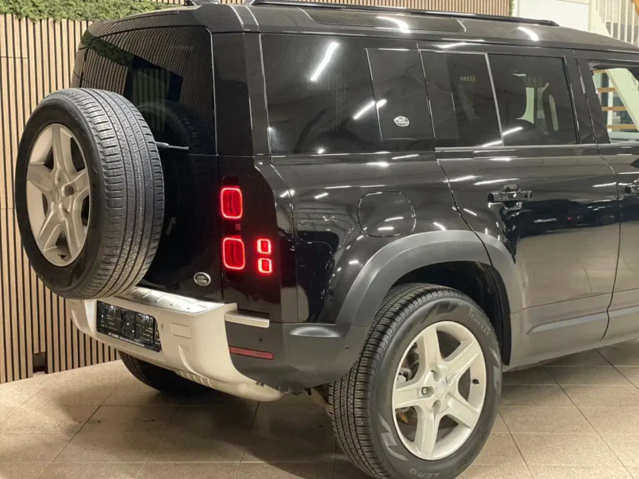 Billede 3 - Land Rover Defender 110 3,0 D250 Hard Top HSE aut. Van