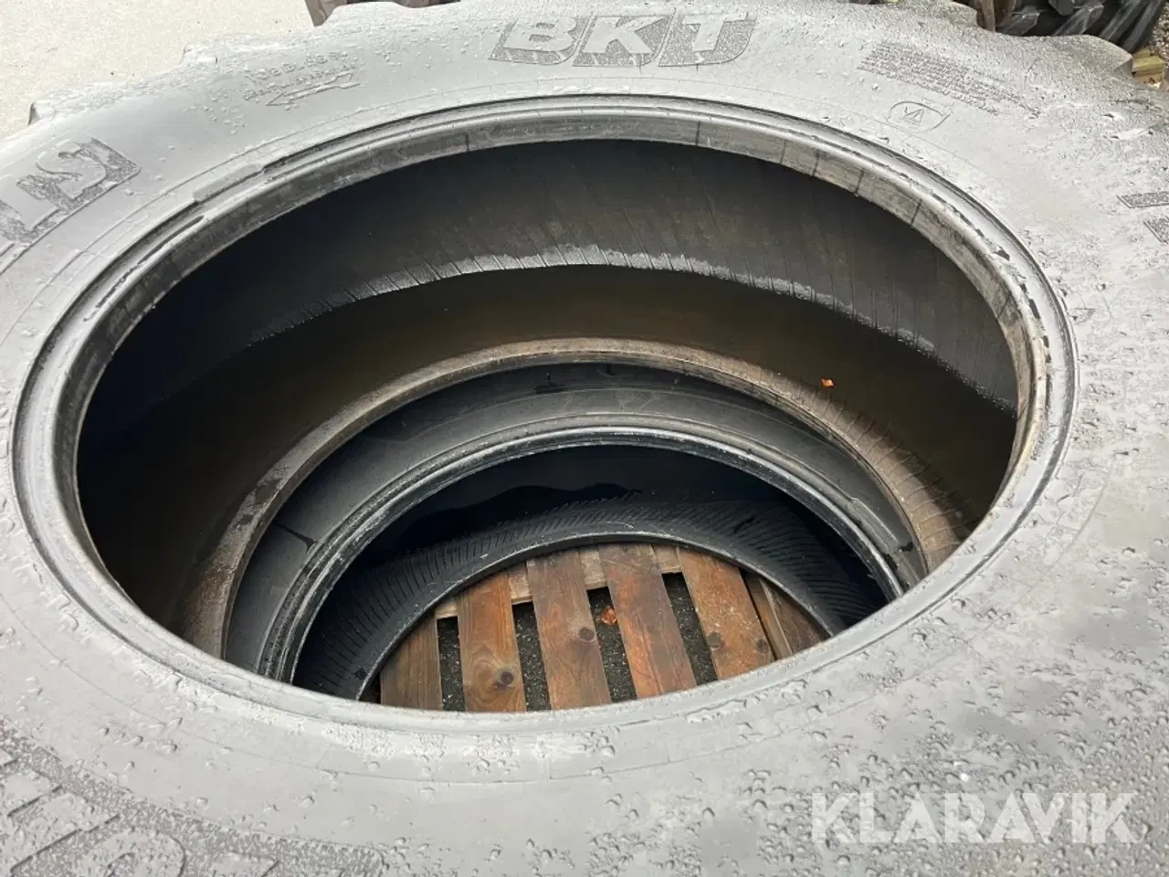 Billede 8 - Traktordæk Michelin og BKT 710/75R42 - 2 styk