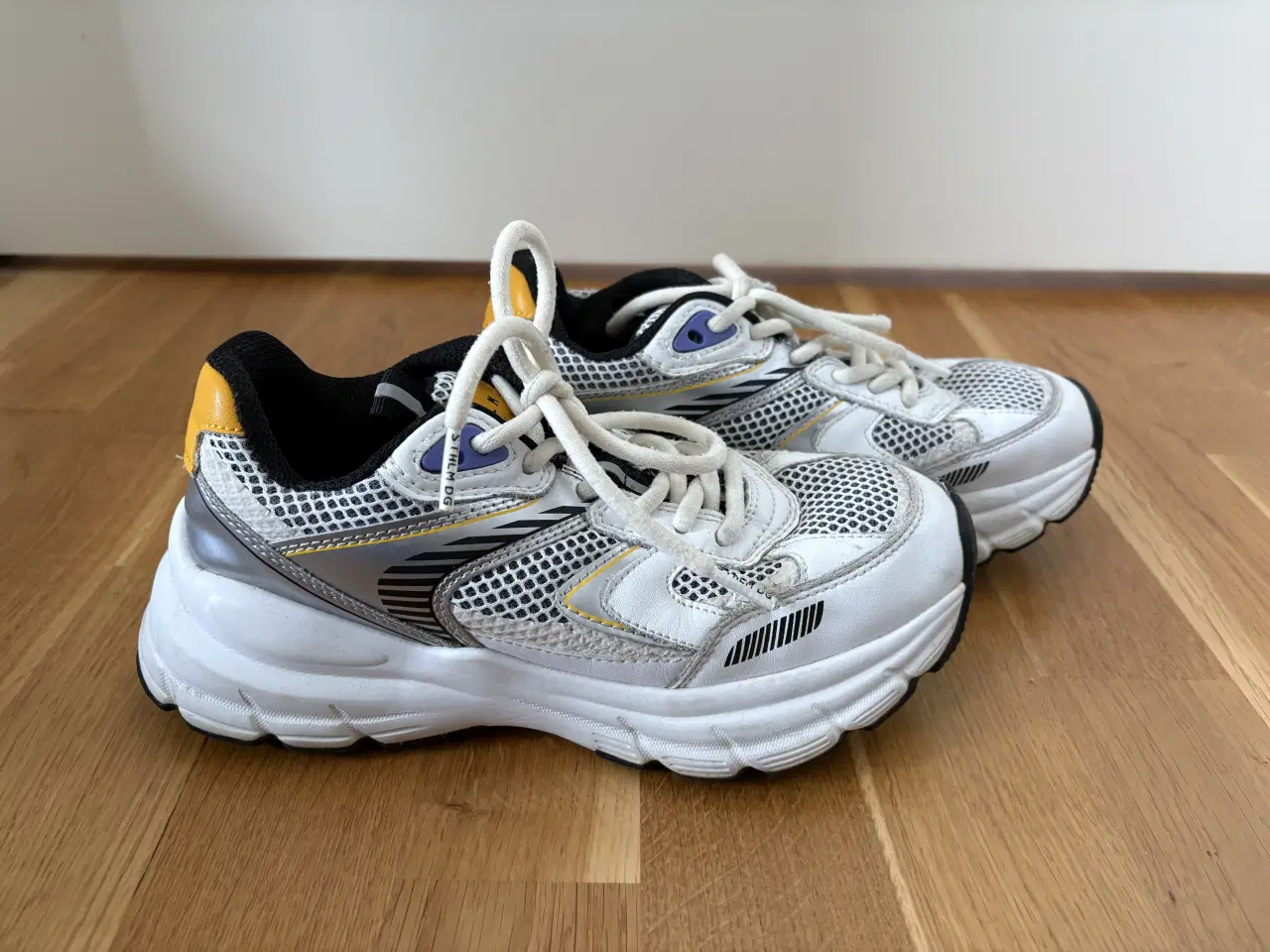 Billede 5 - Stockholm Design Group sneakers str. 36