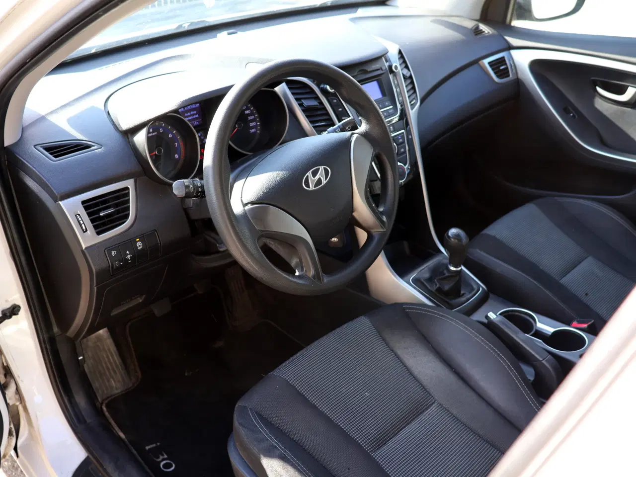 Billede 12 - Hyundai I30 1,4 Benzin årgang 2012