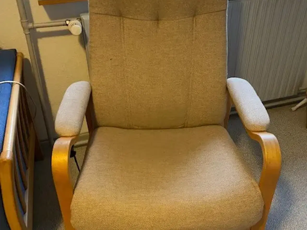 Billede 1 - Lænestol med vippefunktion