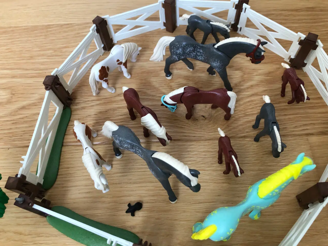 Billede 2 - Playmobil heste m. Tilbehør