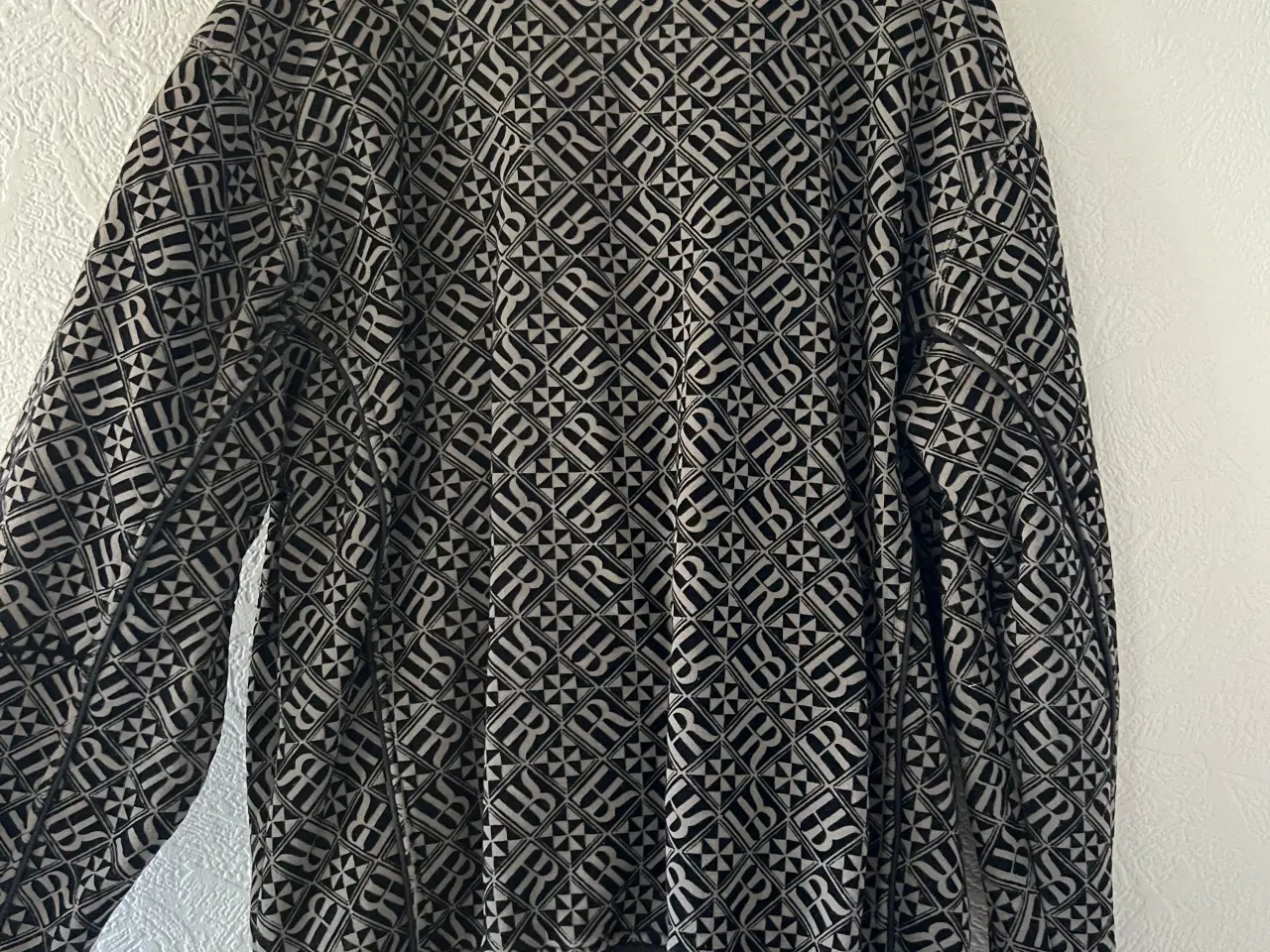 Billede 14 - Rydel House Royalty Sweatshirt m/Lynlås. (Str. L)