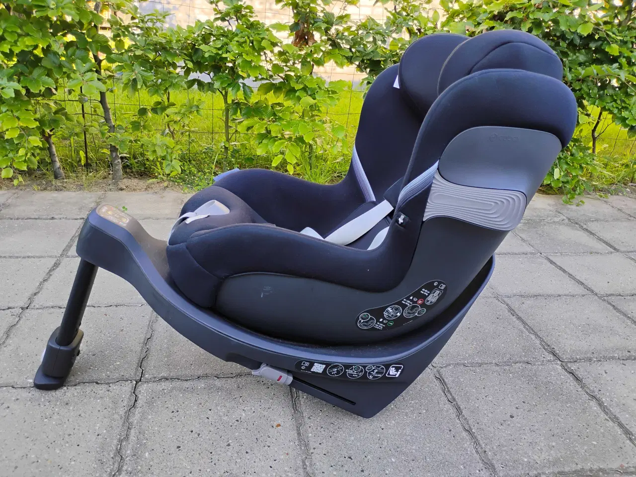 Billede 2 - Autostol, bagudvendt med 360°, 3 mdr - 4 år