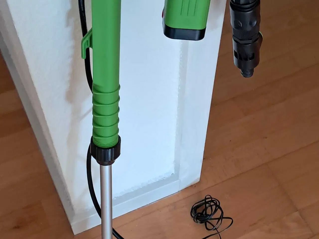 Billede 3 - Plæneklipper og dykpumpe 