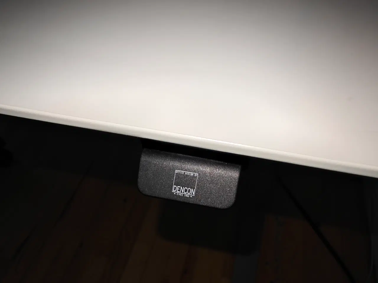 Billede 8 - Hvidt hæve-sænke skrivebord + Skuffeelement