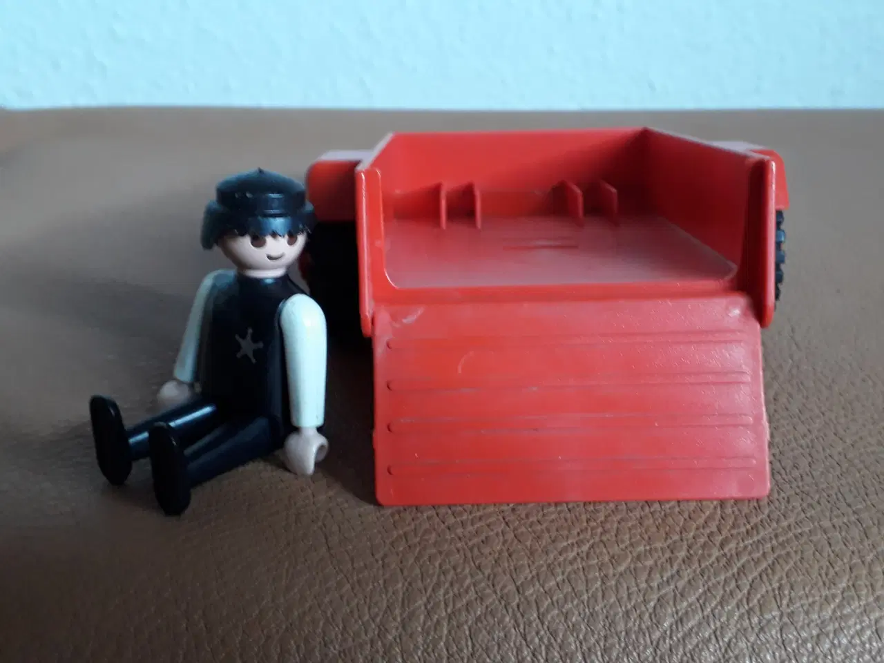 Billede 6 - Legetøjstraktor med Trailer