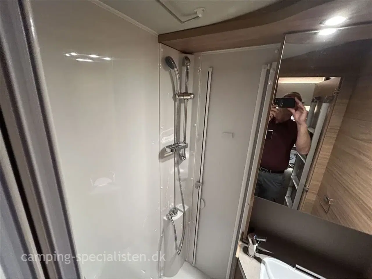 Billede 7 - 2026 - Weinsberg Pepper Edition MEG 640 Suite   Weinsberg CaraCompact 640 MEG Suite Edition Pepper MB 2026 - Kan snart ses hos Camping-Specialisten.dk