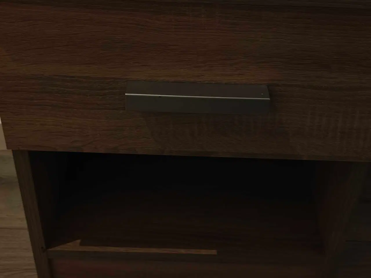 Billede 4 - Sengebord i træ 