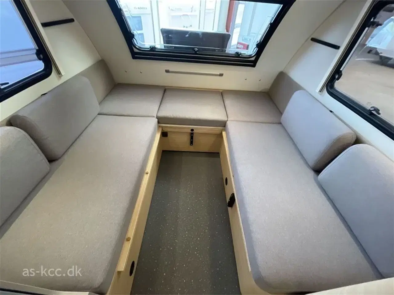 Billede 8 - 2026 - Adria Action 391 LH   Adria Action 391 LH Classic årg. 2026  Generation 2 ny ude og inde. Denne vogn er med soundbar.