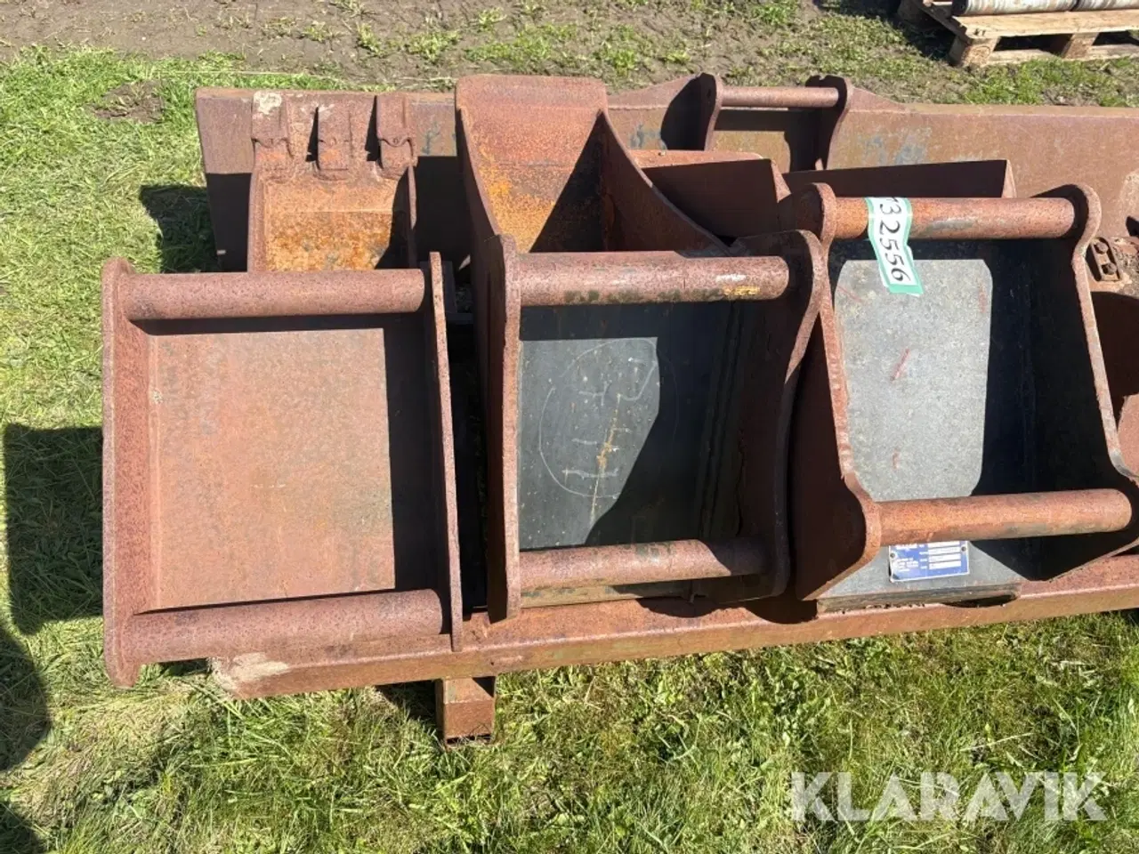 Billede 6 - Skovlsæt med stativ 5 skovle + stativ