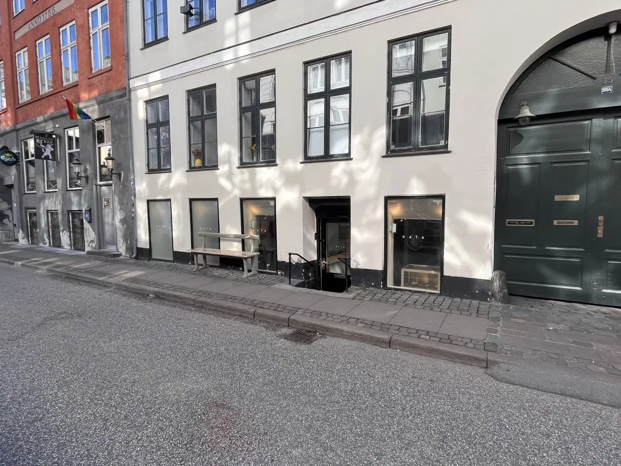 Billede 2 - 66 kvm charmerende butik i Studiestræde beliggende i høj Kælder