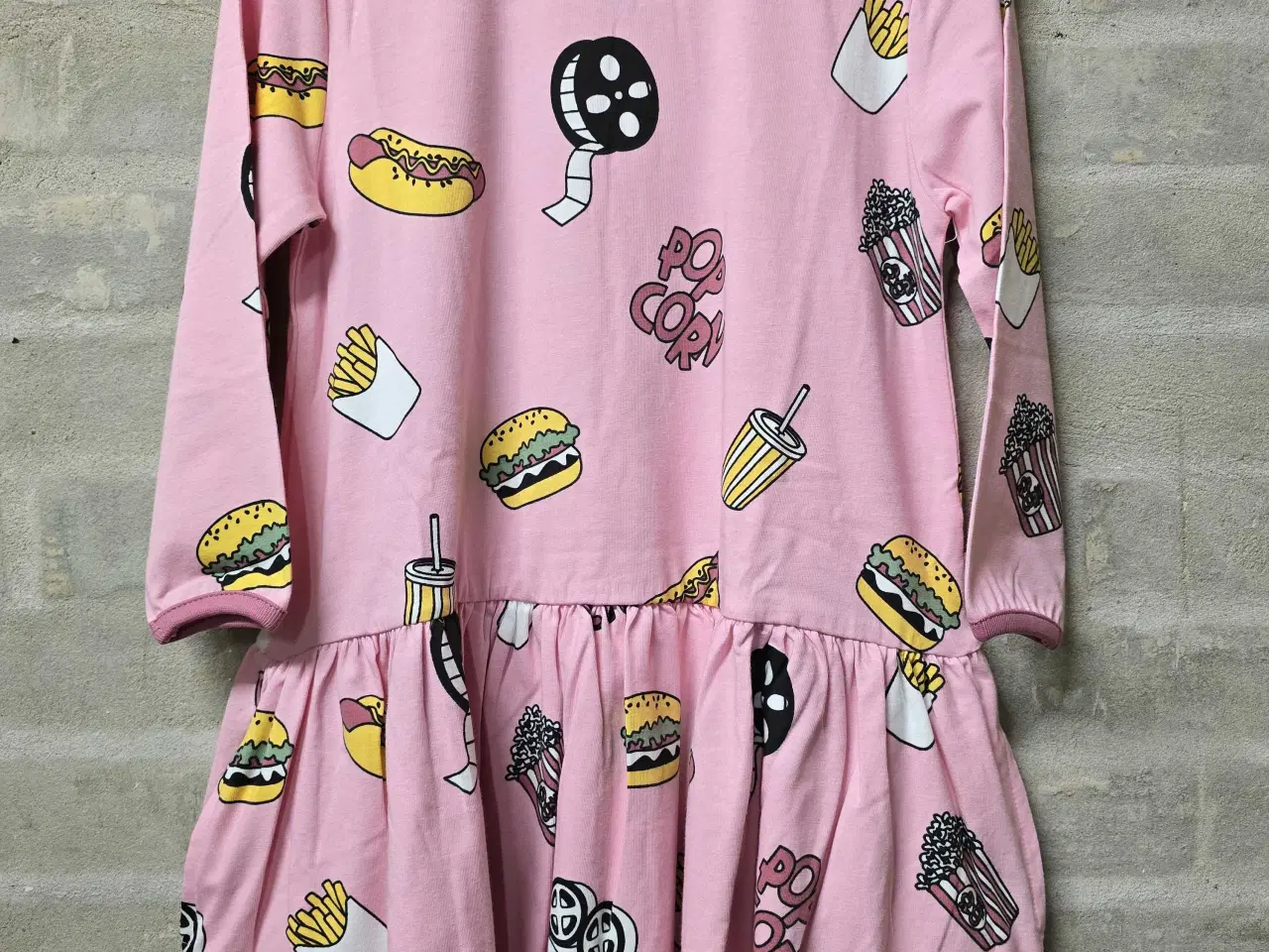 Billede 1 - Nye kjoler 