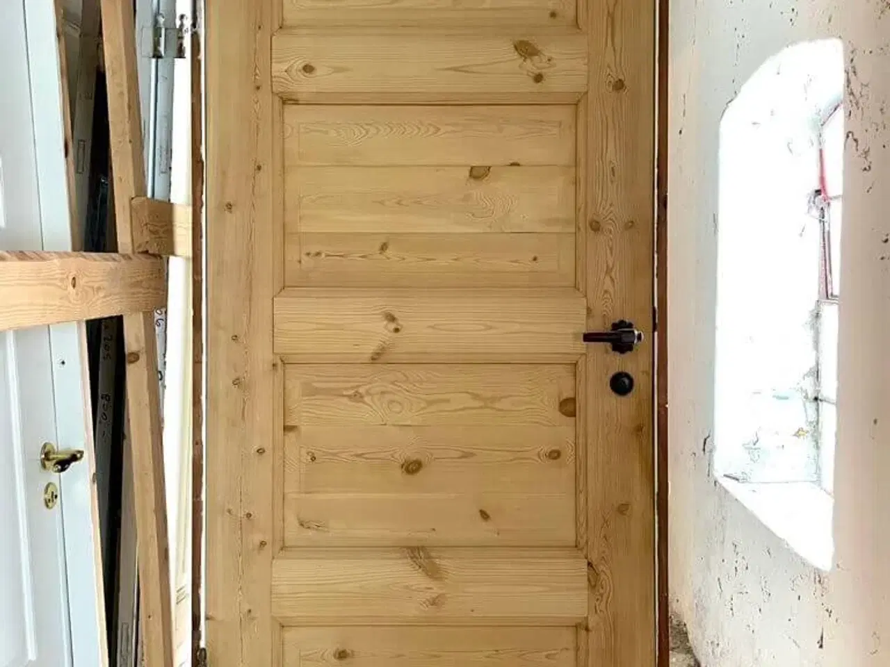 Billede 1 - Smukt afsyret fyldningsdør m. karm