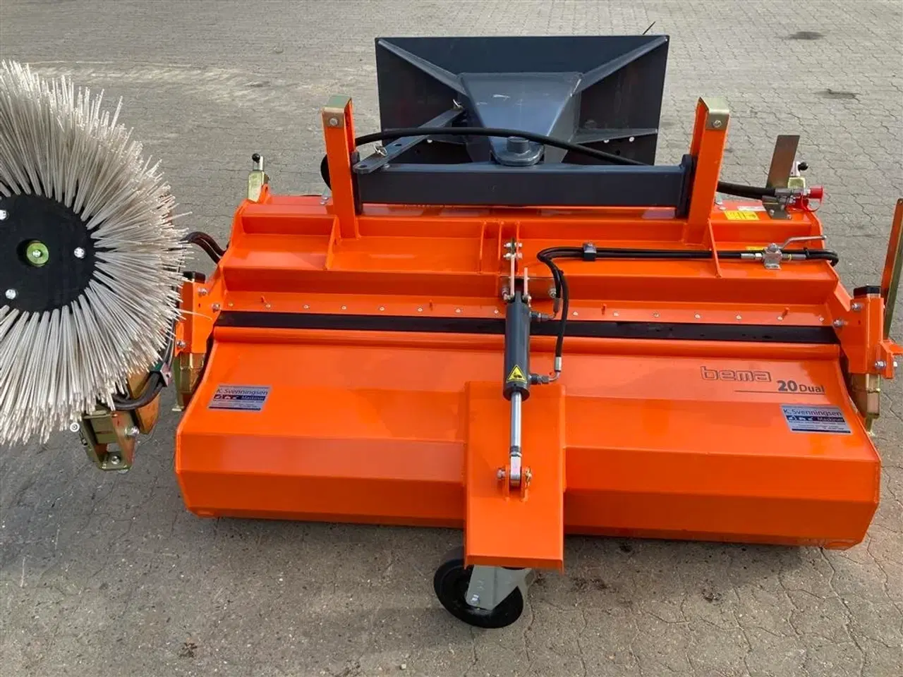 Billede 8 - Bema 20-1550 Monteret med opsamlerkasse og sidekost