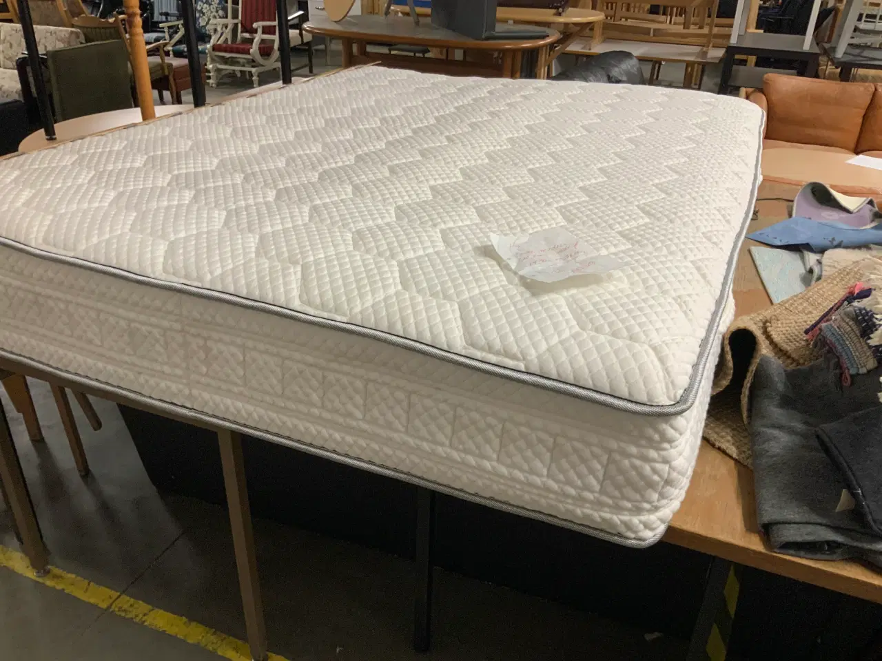 Billede 2 - Madras benyttet 3 mdr. u/pletter o.l.