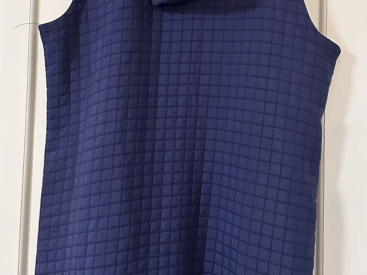 Billede 1 - Lang vest med hætte 