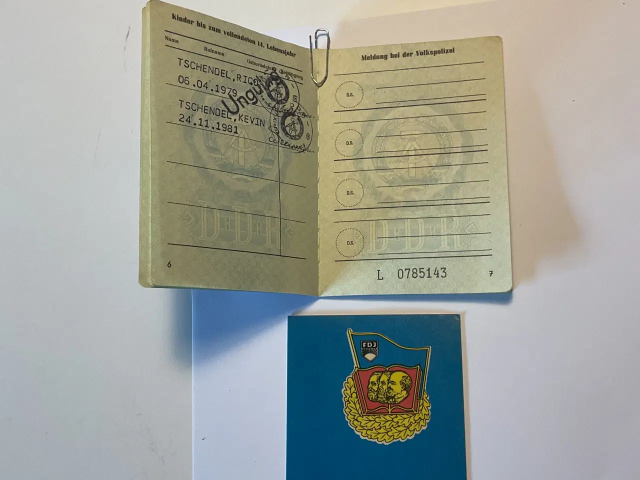 Billede 6 - DDR Personalausweis + Urkunde fra Østtyskland