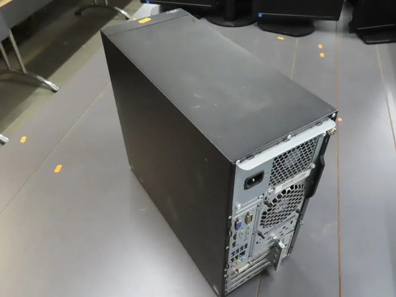 Billede 2 - Workstation P300 - LENOVO