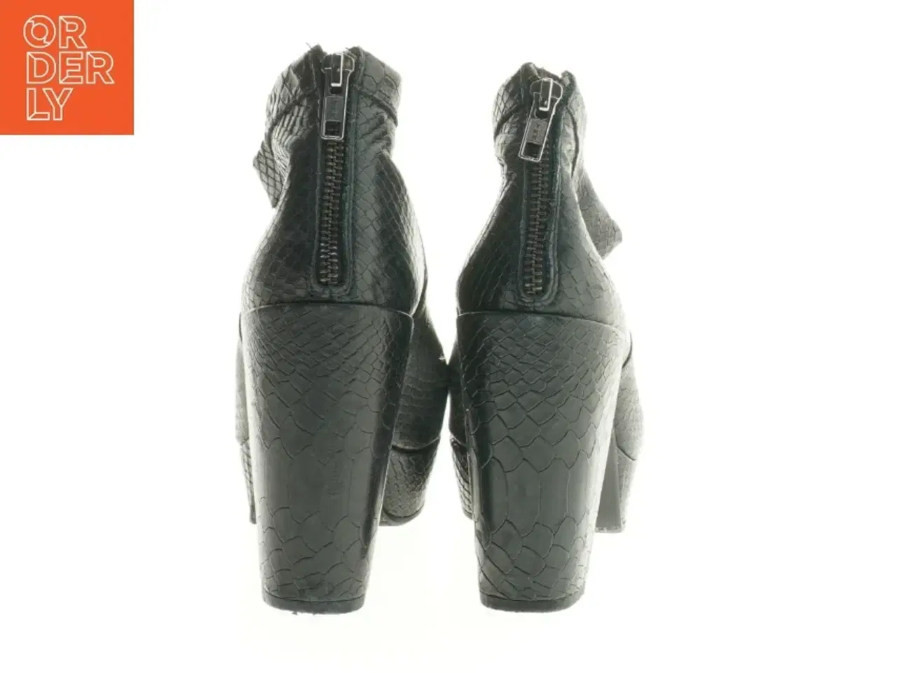 Billede 2 - Sort ankelstøvletter med høj hæl fra Billi Bi (str. 38 )