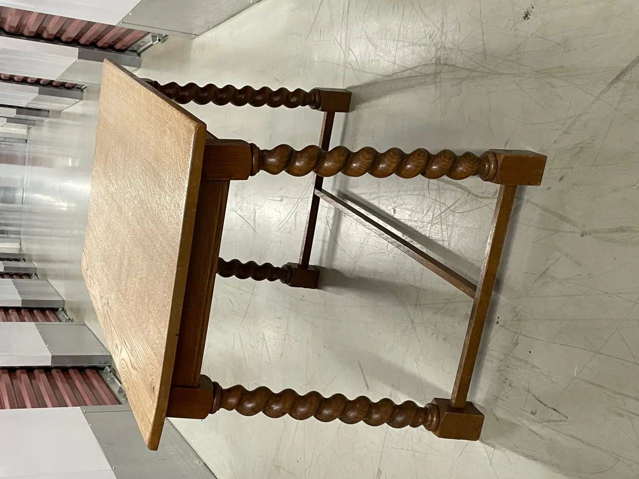 Billede 1 - Egetræsbord i nyrenæssancestil