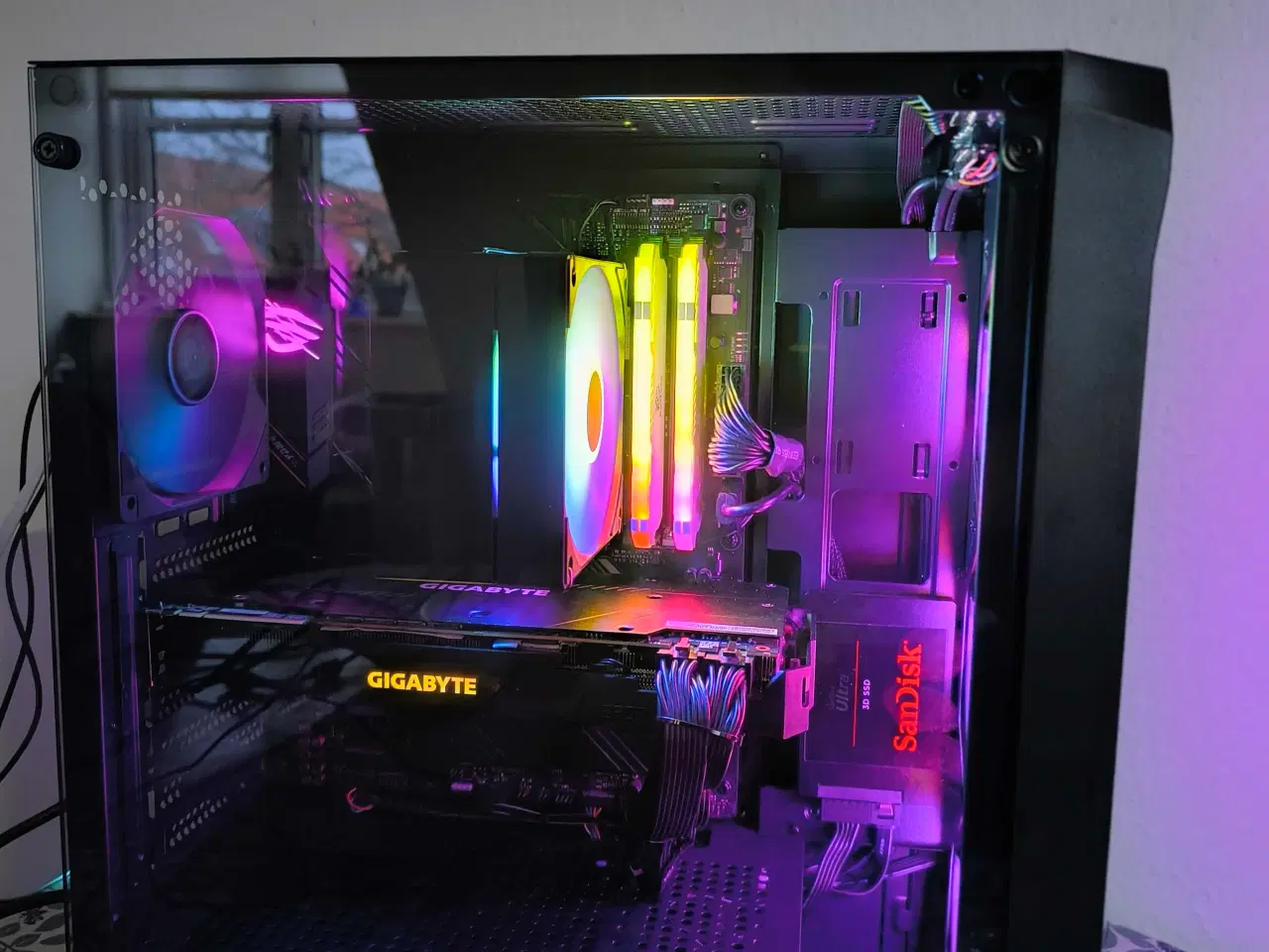 Billede 2 - Gaming PC, RTX 2080 Ti, Ryzen 5600X, 32GB ARGB RAM