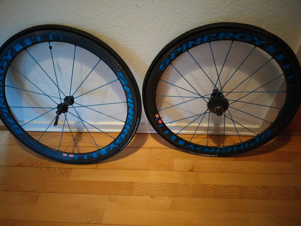 Billede 19 - Rytter cykler 