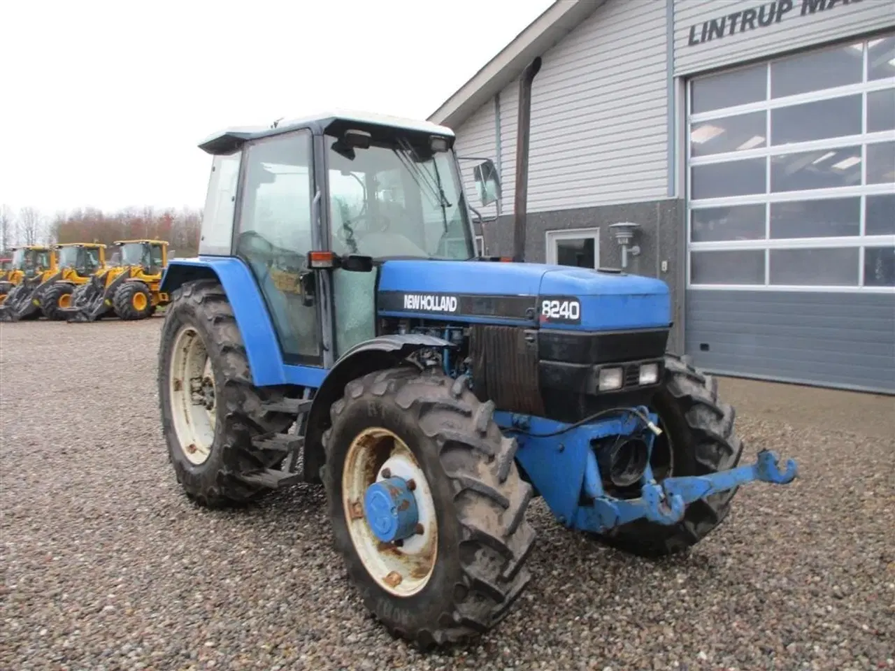 Billede 16 - New Holland 8240 SLE  Med frontlift og frontPTO