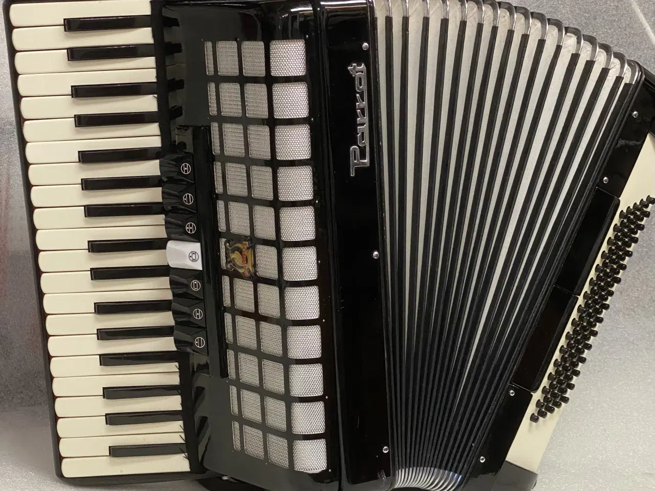 Billede 9 - Perrot tangent-harmonika sælges – nyserviceret
