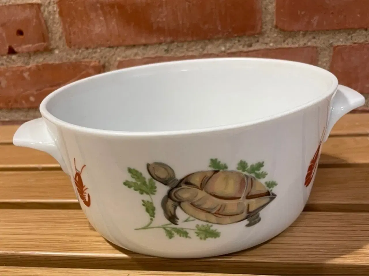 Billede 1 - Lyngby picnic skål med øre. Billede skildpadde 